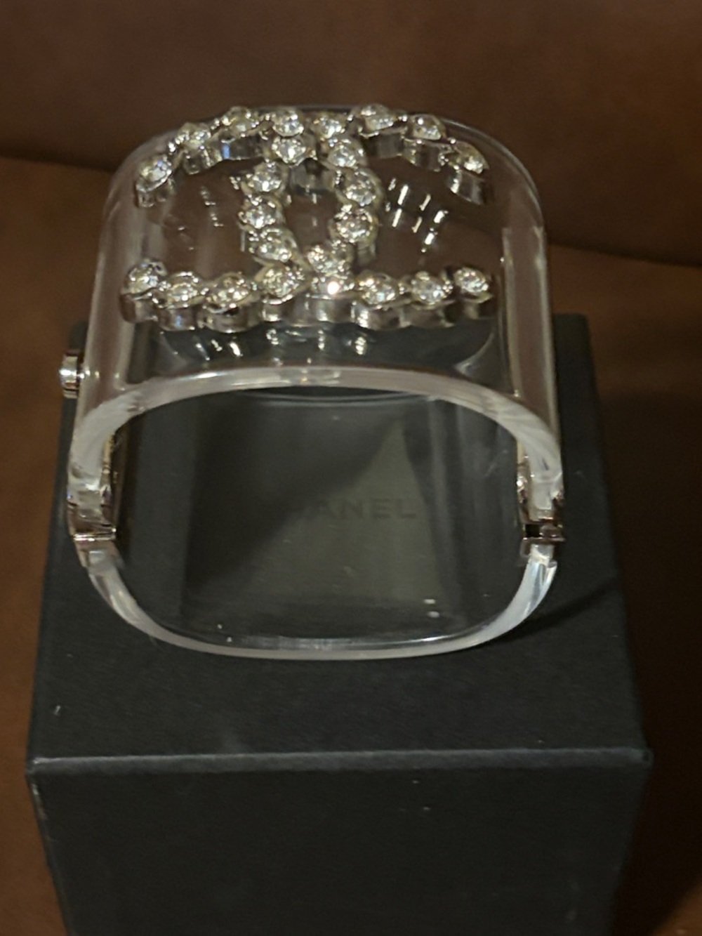 🆕 CHANEL CC Clear/Silver Cuff